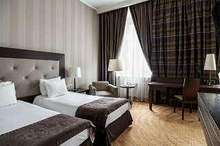 Гостиница Петро Палас Санкт-Петербург Улучшенный номер с одной большой или двумя раздельными кроватями-3