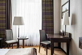 Гостиница Петро Палас Санкт-Петербург Улучшенный номер с одной большой или двумя раздельными кроватями-12