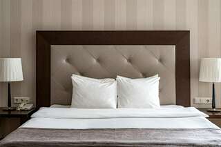 Гостиница Петро Палас Санкт-Петербург Представительский номер с одной большой или двумя раздельными кроватями-3