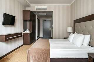 Гостиница Петро Палас Санкт-Петербург Улучшенный номер с одной большой или двумя раздельными кроватями-7