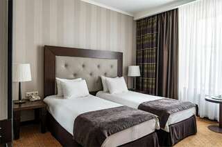 Гостиница Петро Палас Санкт-Петербург Улучшенный номер с одной большой или двумя раздельными кроватями-15