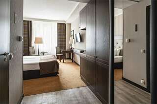 Гостиница Петро Палас Санкт-Петербург Улучшенный номер с одной большой или двумя раздельными кроватями-5